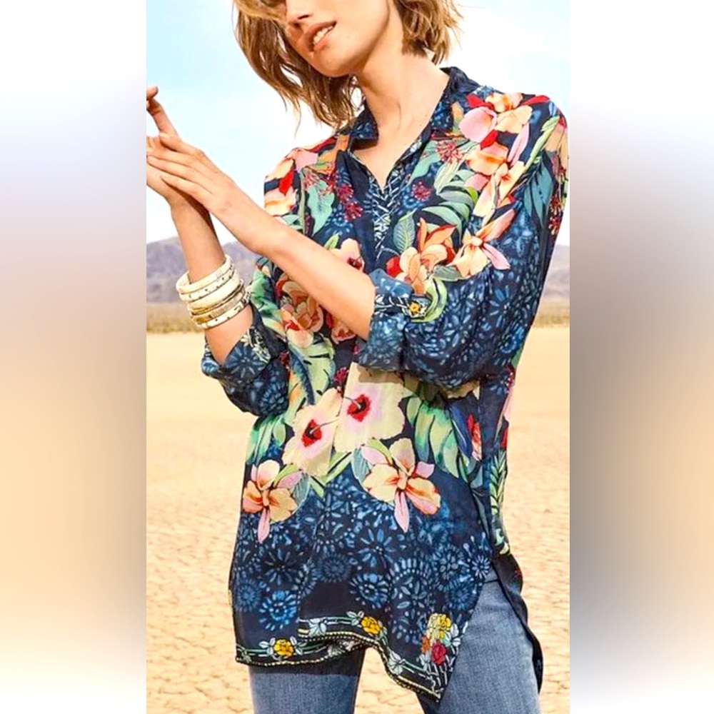 Johnny was silk tunic l fits xl too